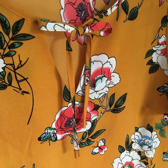 Floral blouse - Picture 6 of 8